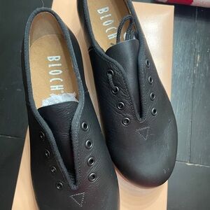 New Girl’s Bloch Black Dance Shoes size 1 1/2